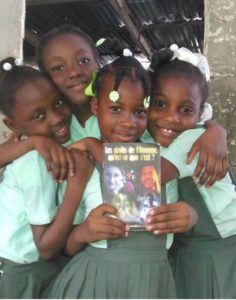 国际青少年人权协会在海地开展人权教育
